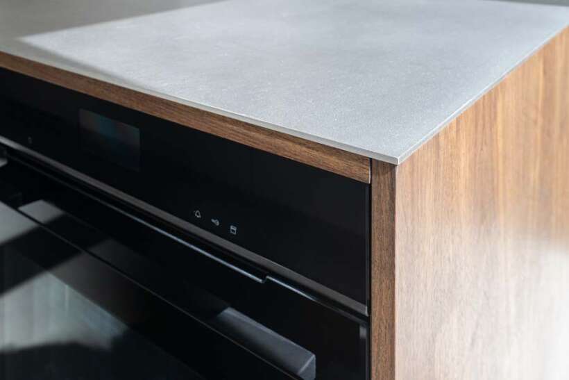 keuken-op-maat_hilligersberg_notenfineer_perfect-matt_07.jpg